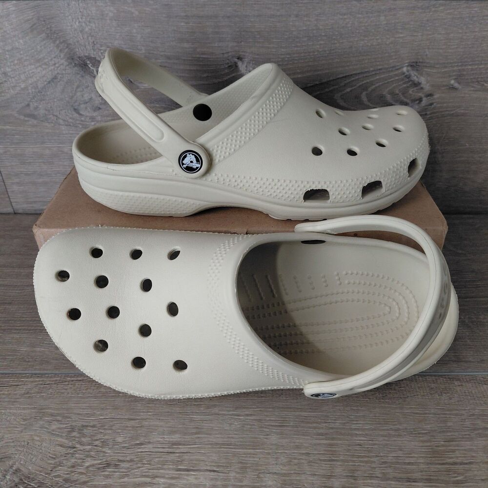 Crocs Classic Clogs Tan Slip On Shoes Unisex M8 W10 Lightweight Water Sandals